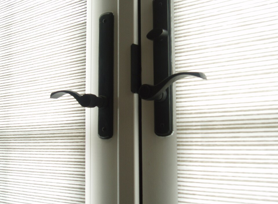 Door hardware set