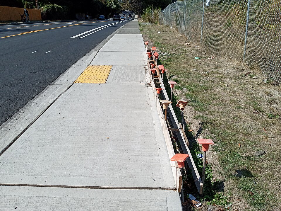 5 ft concrete sidewalk