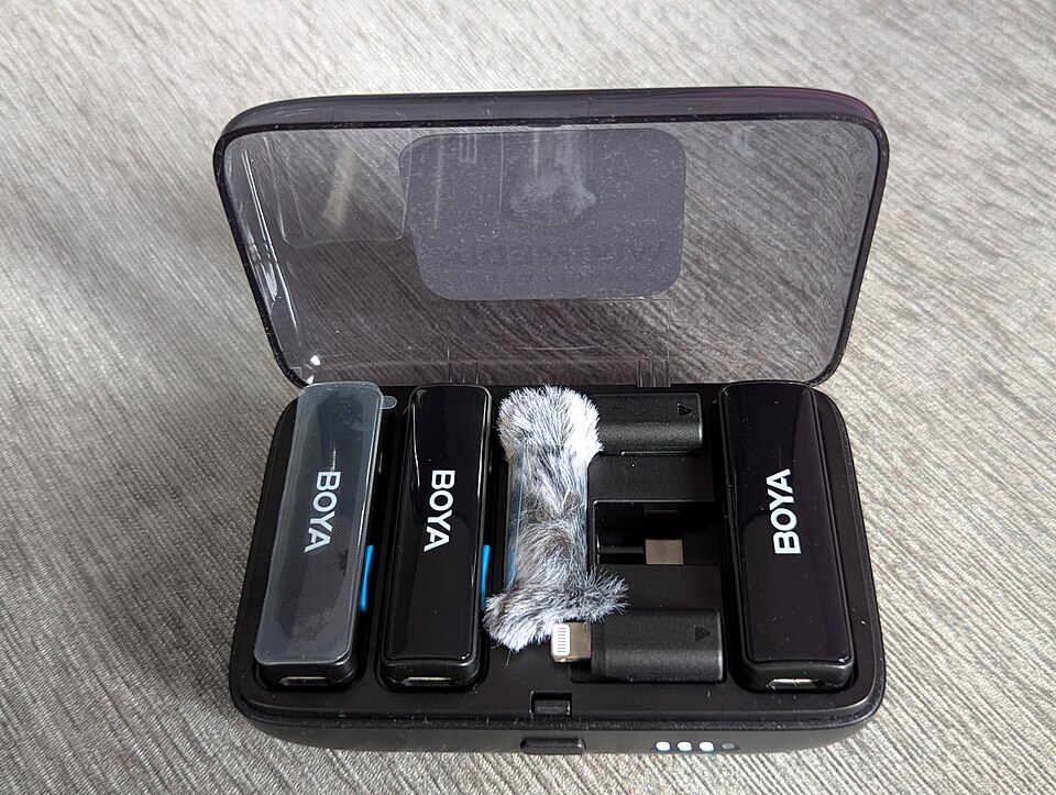 Wireless microphone system